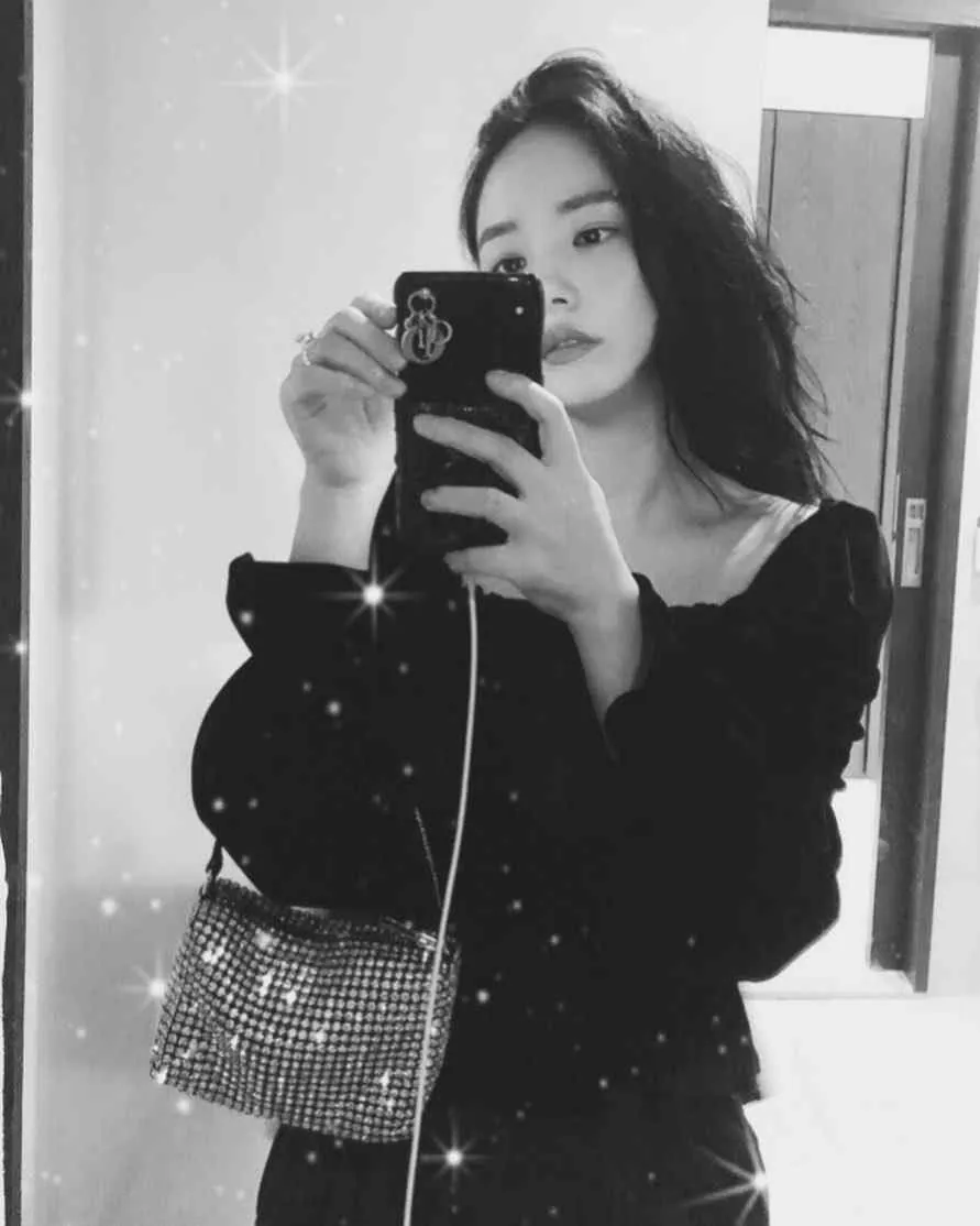 Min Hyo Rin - min-hyo-rin-sexy-6.webp